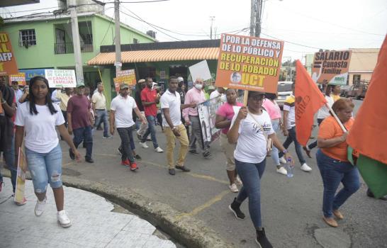 Marchan contra supuesto intento de privatizar la Ciudad Sanitaria Luis Eduardo Aybar