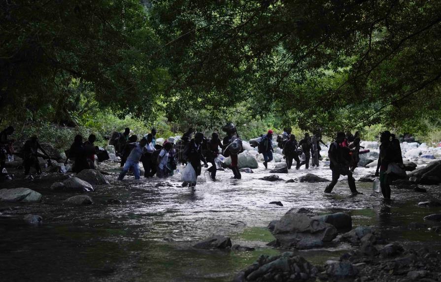 Más dominicanos intentan cruzar la selva del Darién