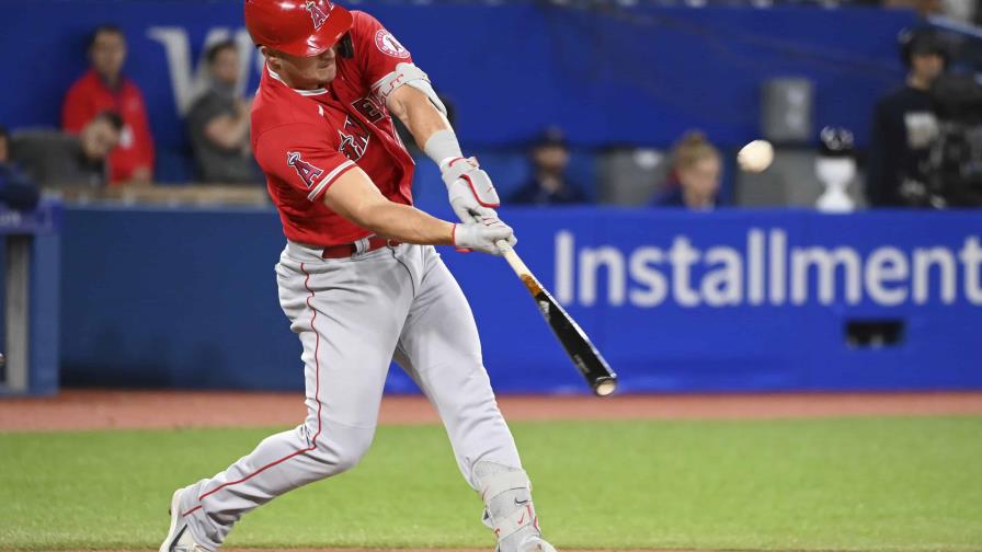 Mike Trout impone marca de anotadas en Angelinos, que vencen a Azulejos