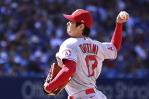 Ohtani luce en 7.0 innings y Angelinos vencen a Azulejos