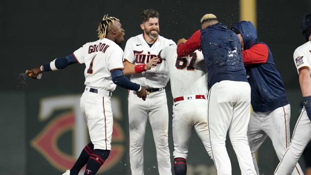 Atléticos de Oakland le ganan a Mellizos de Minnesota 7-1