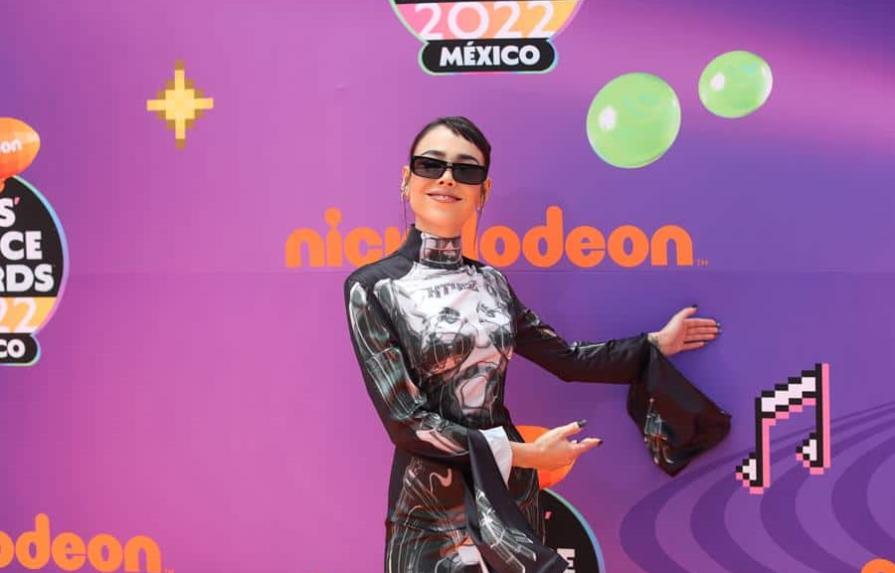 Cantante mexicana Danna Paola brilla en los Kids Choice Awards 2022