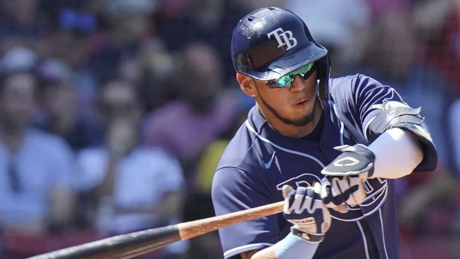 Paredes pega dos jonrones por Rays en paliza a Medias Rojas