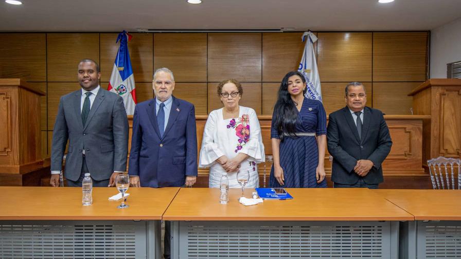 Procuraduría y Medio Ambiente coordinan lucha contra delitos ambientales