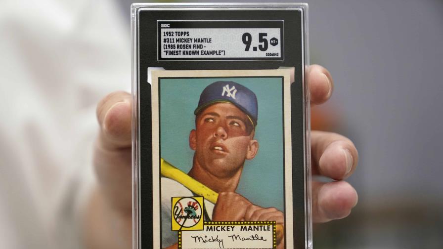 Postal de Mickey Mantle rompe récord, mientras recuerdos deportivos se disparan Postal de Mickey Mantle rompe récord, mientras recuerdos deportivos se disparan