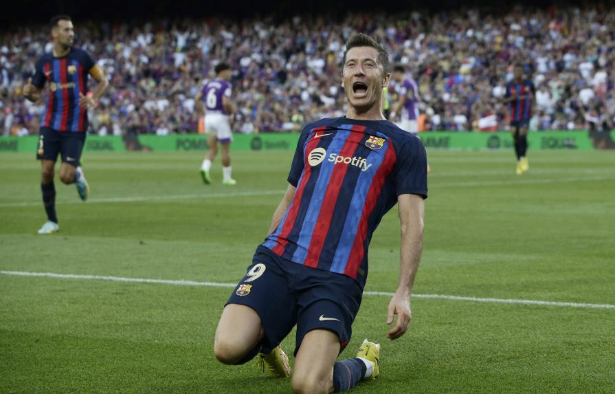 El Barcelona gana 4-0 al Real Valladolid con doblete de Lewandowski