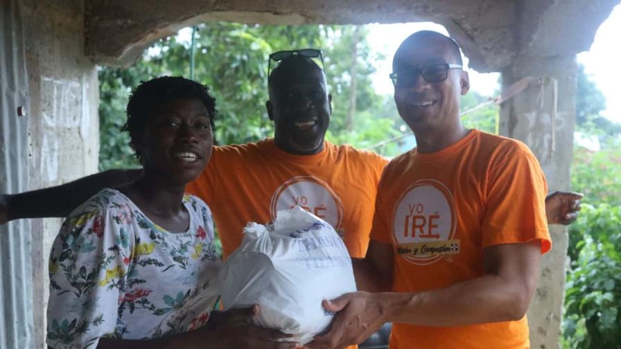 Jóvenes adventistas de RD y Nueva York realizan jornada de ayuda comunitaria en Monte Plata Jóvenes adventistas de RD y Nueva York realizan jornada de ayuda comunitaria en Monte Plata