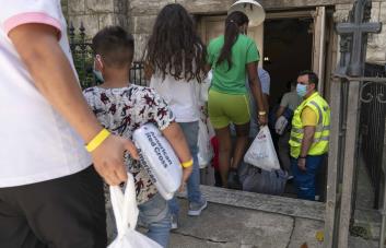 Nueva York denuncia que un tercio de los inmigrantes que viajan desde Texas lo hacen contra su voluntad