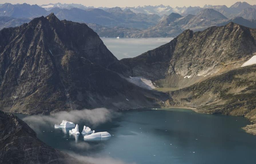 Hielo de Groenlandia elevará al menos 25 centímetros el nivel del mar
