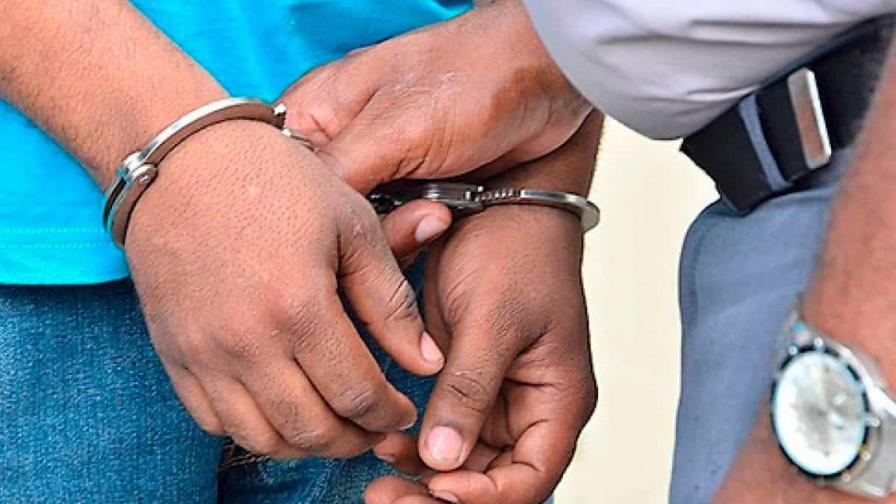 Capturan hombre por asalto y violación a una mujer en Baní Capturan hombre por asalto y violación a una mujer en Baní