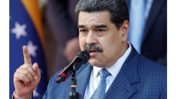 ¡Nos robaron el Miss Universo!, reclama Maduro tras corona de EEUU