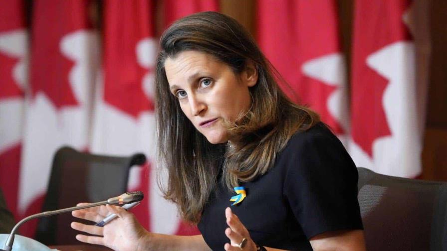 Policía de Canadá investiga agresión a viceprimera ministra