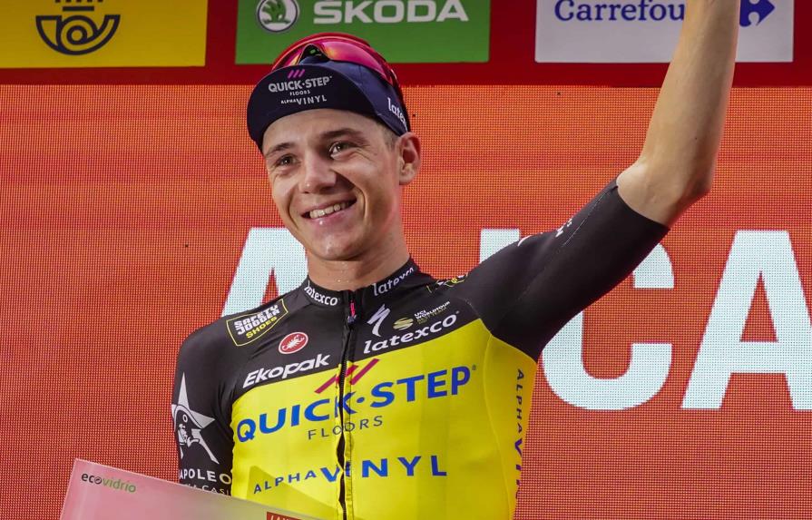 Líder Evenepoel gana 10ma etapa de la Vuelta