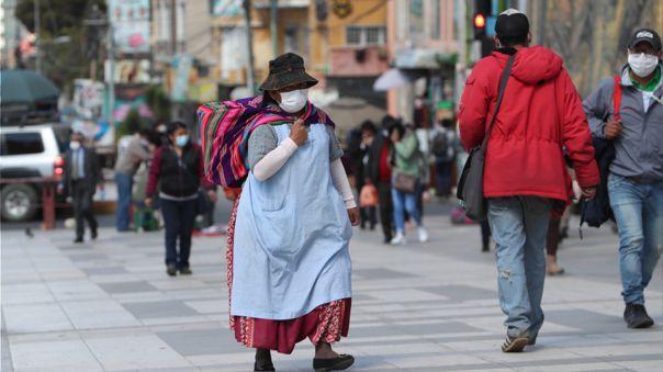 Bolivia declara opcional el uso del tapabocas en espacios abiertos