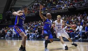 Venezuela dej&oacute; con el suspiro al equipo dominicano en clasificatorio de la ventana FIBA