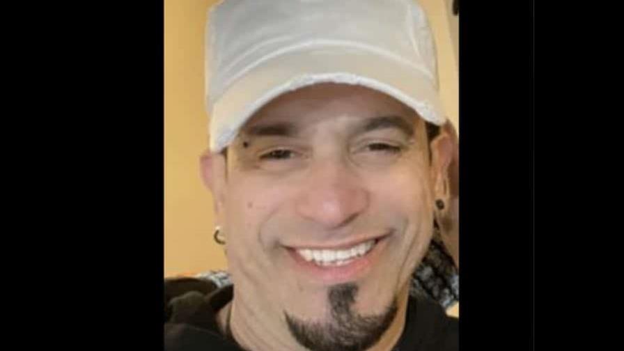 Hallan muerto al merenguero dominicano Gaby Lantigua en un ascensor