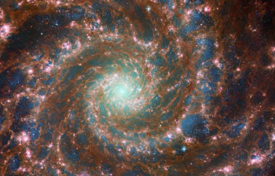El telescopio Webb captura nuevos detalles de la Galaxia Fantasma