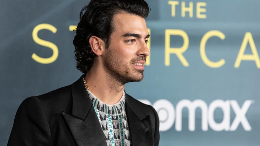 Joe Jonas revela que se retocó la cara; busca promover el cuidado de la piel entre los hombres Joe Jonas revela que se retocó la cara; busca promover el cuidado de la piel entre los hombres