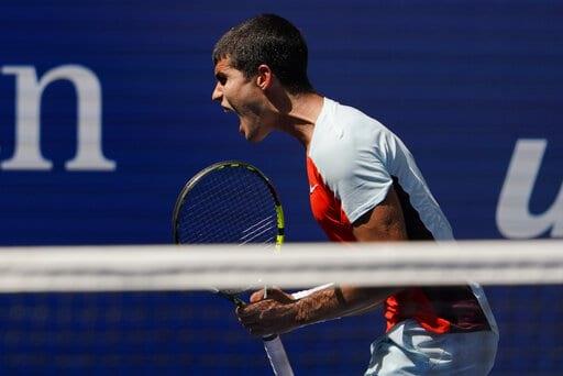 Alcaraz va contra la presión y el calor en el US Open