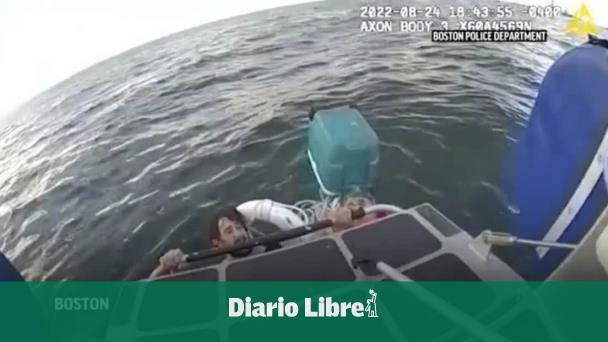 El dramático rescate de un padre y su hijo en el mar - Diario Libre