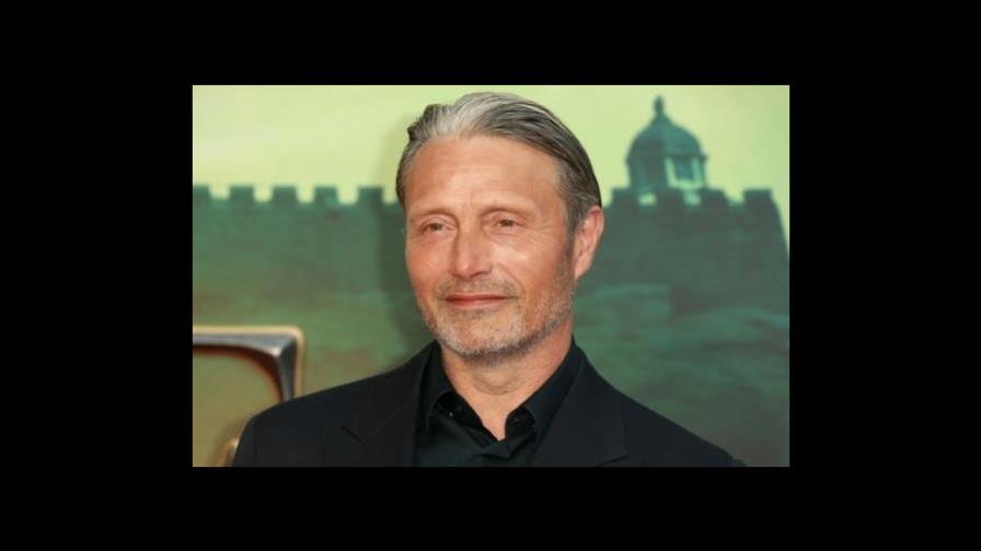 Mads Mikkelsen ve posible el regreso de Johnny Depp a Fantastic Beasts
