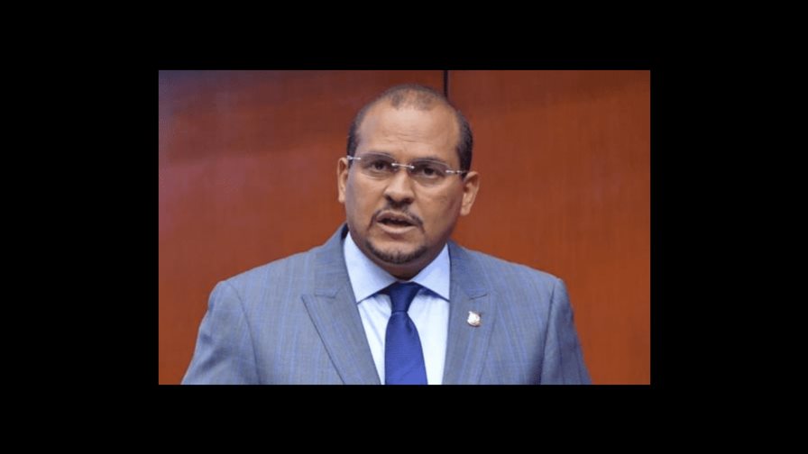 Senador por Dajabón responde a Abinader; dice querían pagar terrenos para verja a RD$500 el metro Senador por Dajabón responde a Abinader; dice querían pagar terrenos para verja a RD$500 el metro