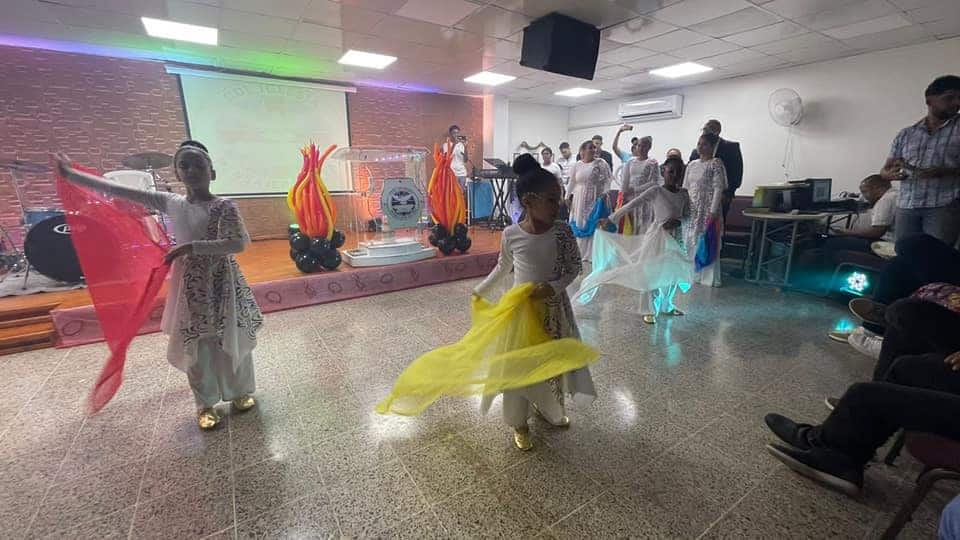 Concierto de danzas cristianas fue a casa llena - Diario Libre