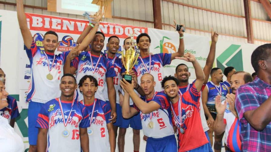 Las Correcaminos y los Laguneros ganan torneo de voleibol en femenino y masculino