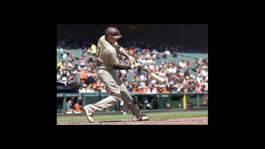 Machado produce 3; Padres barren a Gigantes Machado produce 3; Padres barren a Gigantes