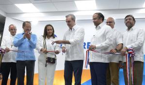 Luis Abinader destaca programa de renovaci&oacute;n y reestructuraci&oacute;n en San Francisco de Macor&iacute;s
