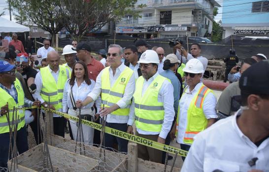 Luis Abinader destaca programa de renovación y reestructuración en San Francisco de Macorís