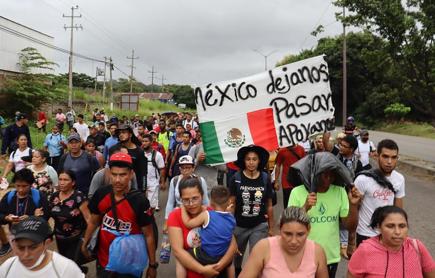 Una nueva caravana con unos 600 migrantes parte desde la mexicana Tapachula