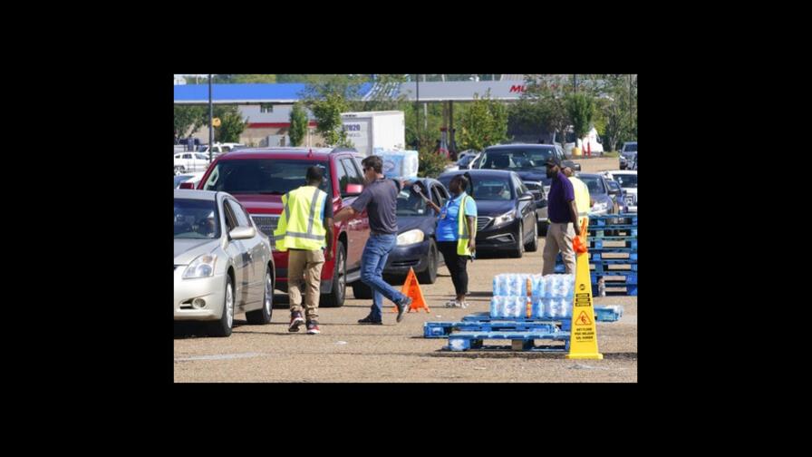 Se reanuda el servicio de agua potable para algunos hogares de Jackson, Mississippi
