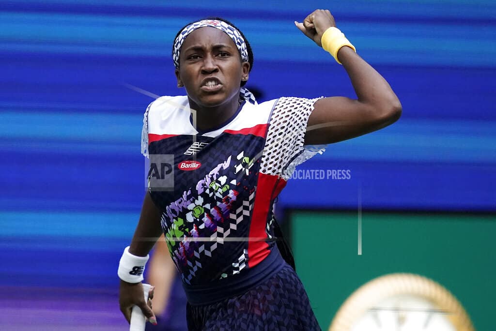 Coco Gauff, de Estados Unidos, reacciona durante un partido contra Elena Gabriel Ruse, de Rumania, durante la segunda ronda del campeonato de tenis del US Open, el miércoles 31 de agosto de 2022, en Nueva York. 