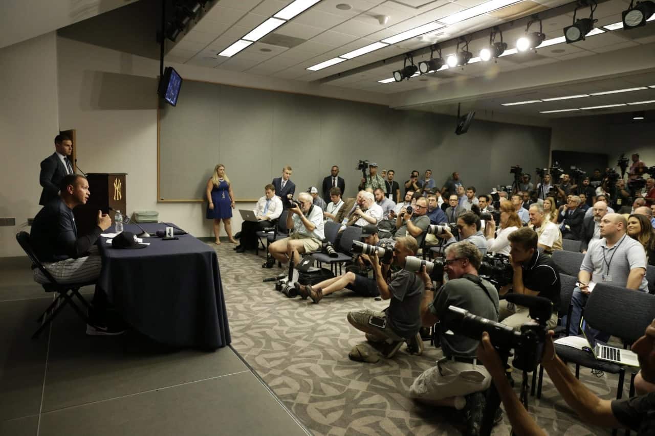 Cuando Alex Rodriguez anunció su retiro del terreno pero se quedaba como “asesor” en los Yankees de Nueva York. Su ultima fecha de juego será el 12 de octubre. 