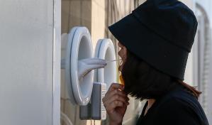 China confina Chengdu, de 21 millones de habitantes, por un rebrote de COVID-19