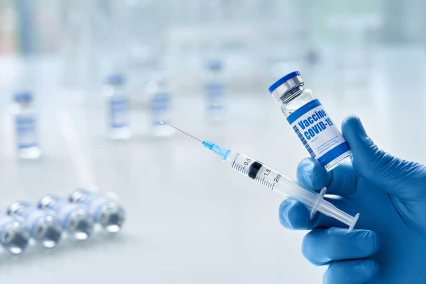 La EMA respalda las vacunas de Pfizer y Moderna adaptadas a variantes