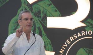 Abinader participa en actividades privadas y deja iniciada obra acuífera en Santiago