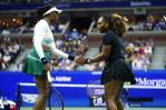Serena y Venus caen en primera ronda de dobles del US Open Serena y Venus caen en primera ronda de dobles del US Open