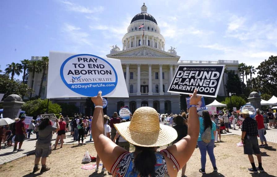 Aprueban en California propuestas para facilitar acceso a aborto