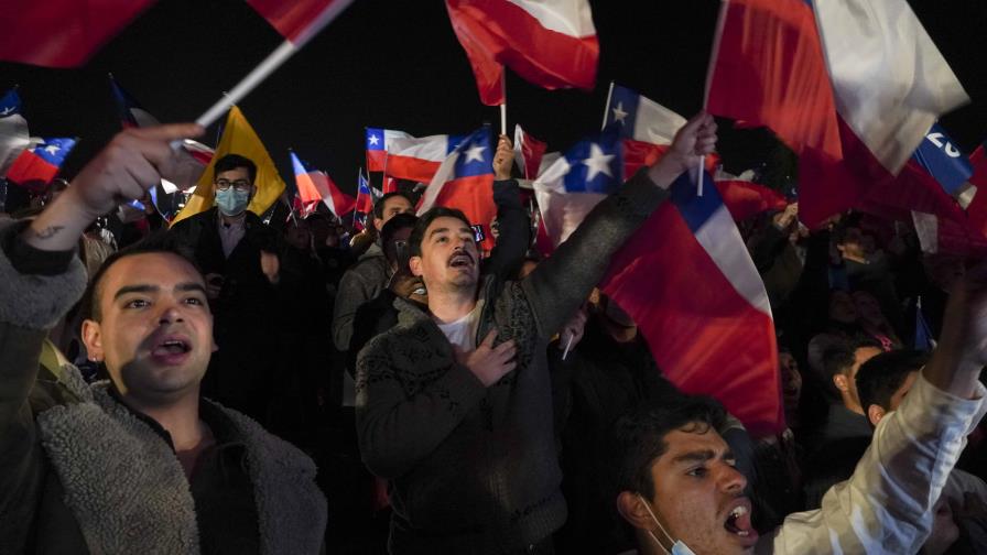 Cierran campañas con miras al plebiscito en Chile Cierran campañas con miras al plebiscito en Chile