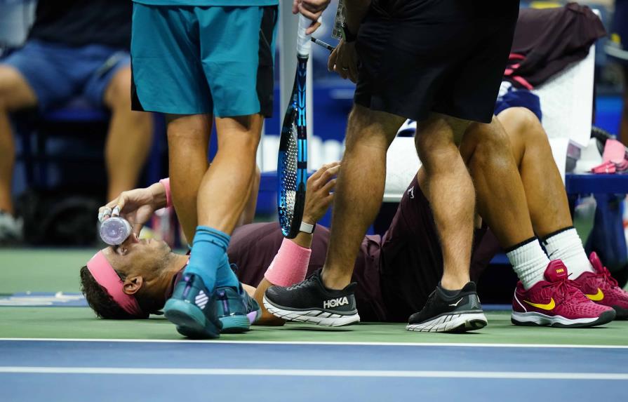 Nadal sangra tras sufrir un raquetazo en la nariz en US Open