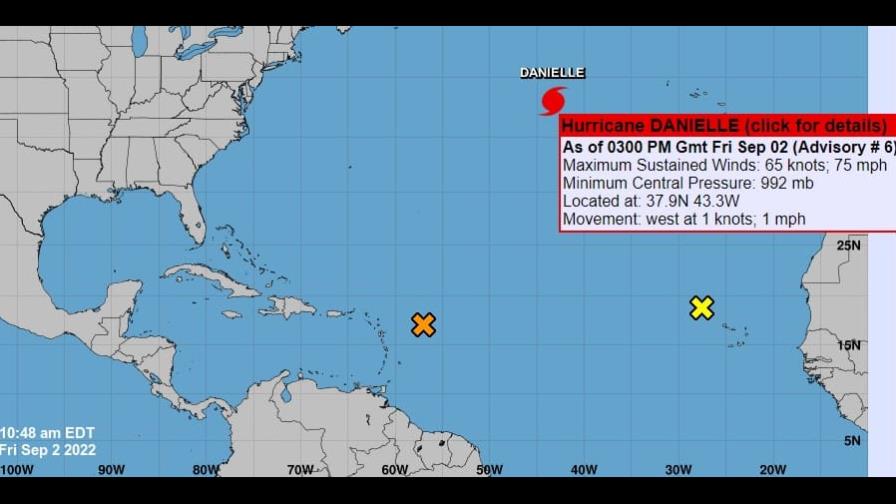 Danielle se fortalece y se convierte en huracán