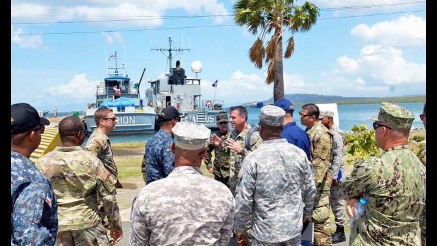 FF.AA. recibe oficiales del Comando Sur de EEUU