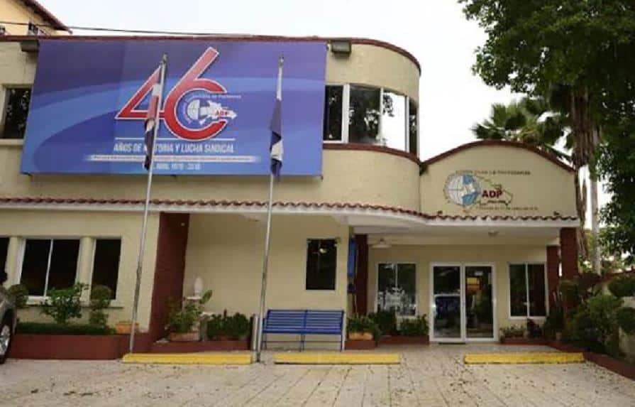 En Boca Chica, la ADP instruyó a los docentes a no integrarse a las aulas