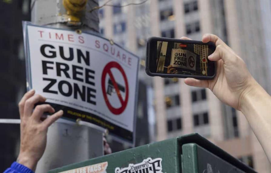 Nueva York prohíbe llevar armas de fuego en Times Square