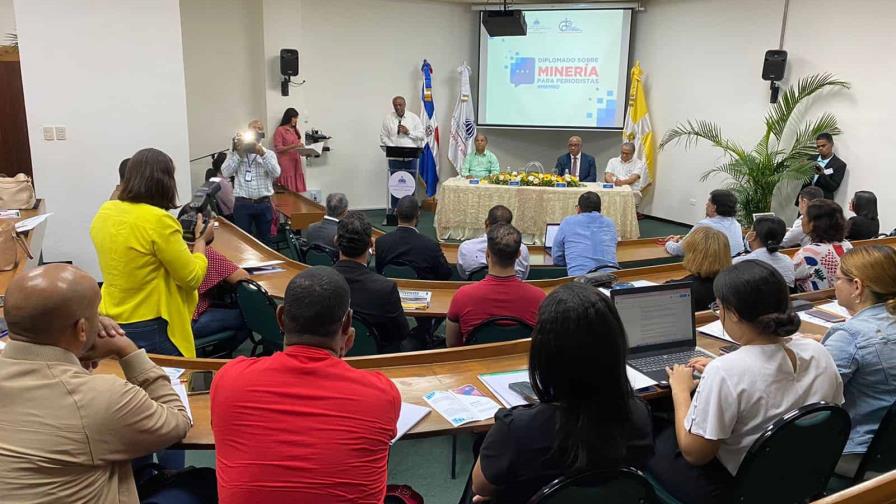 Antonio Almonte señala la minería es transversal al desarrollo de toda la humanidad Antonio Almonte señala la minería es transversal al desarrollo de toda la humanidad