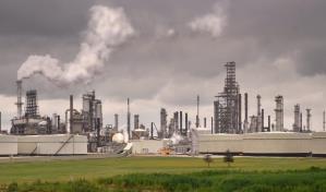 Al menos ocho heridos tras la explosión de una refinería de petróleo en Terranova, Canadá