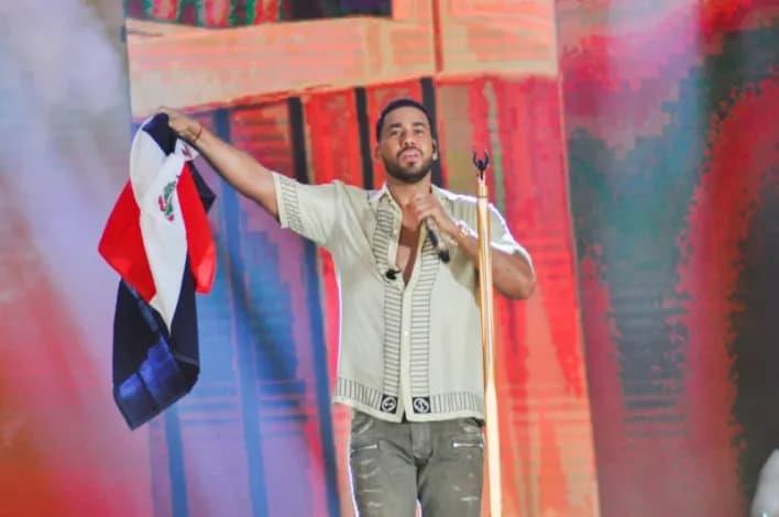 Romeo Santos llega a República Dominicana y se espera que participe en concierto de La Rosalía