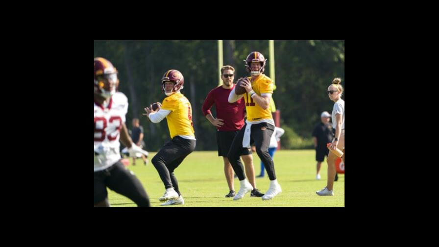 Washington le da su entera confianza a Wentz